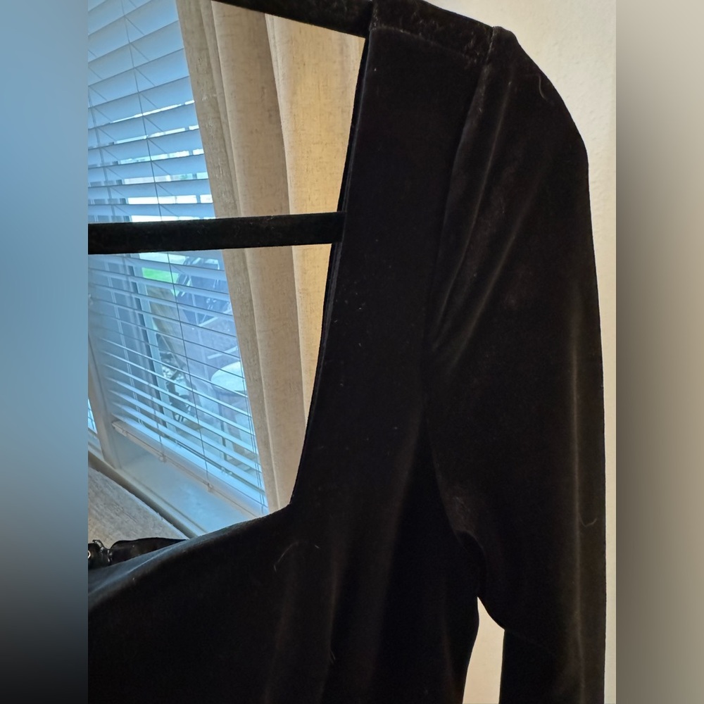 Jenny Yoo Rachel Velvet Gown Square Neck Long Sleeve Side Slit Black Size 14 - Picture 10 of 11